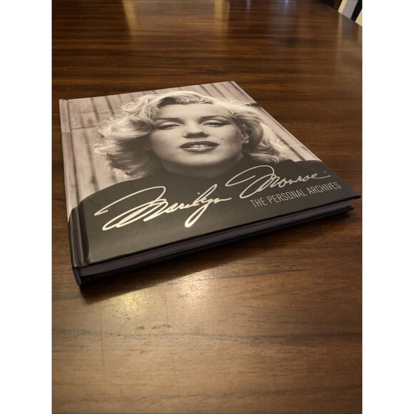 MARILYN MONROE: The Personal Archives By Cindy De La Hoz 2011 Coffee Table Book - Picture 2 of 7